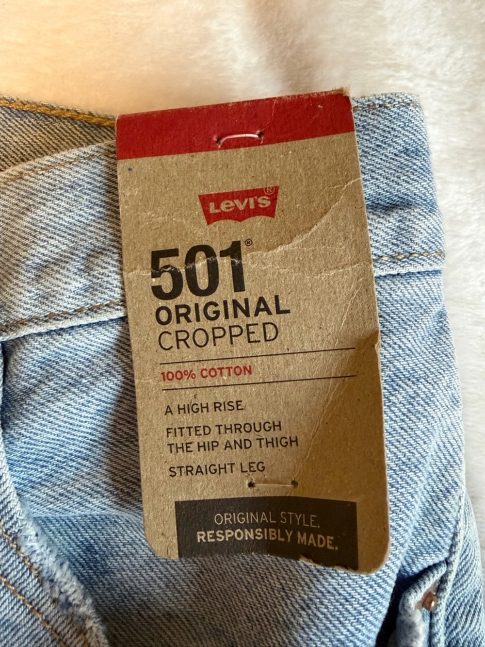 Levi's 501 High-Rise Light Wash Straight-Leg Jeans - Picture 7 of 12